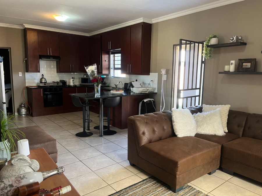 2 Bedroom Property for Sale in Waterberry Estate North West